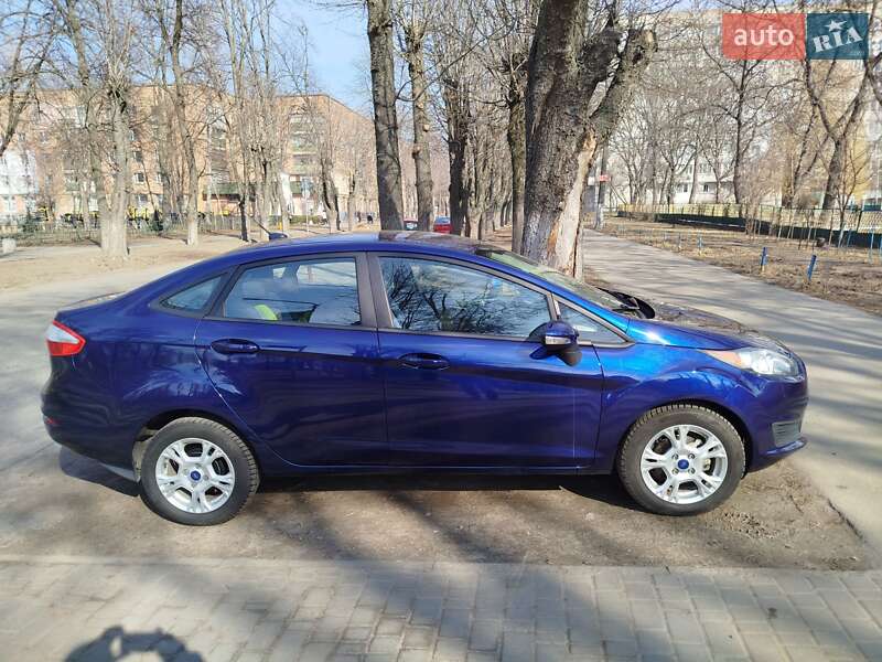 Седан Ford Fiesta 2016 в Фастове