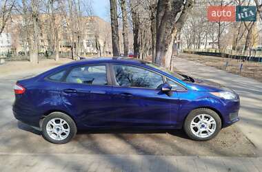 Седан Ford Fiesta 2016 в 