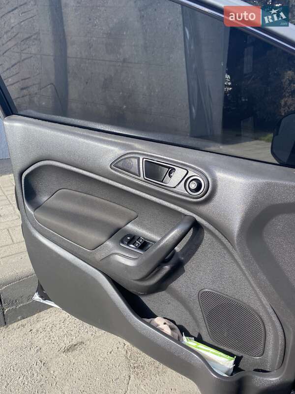 Хэтчбек Ford Fiesta 2017 в Стрые фото 9 Хэтчбек Ford Fiesta 2017 в Стрые