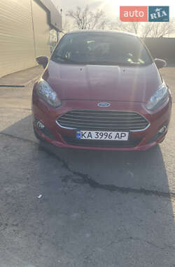 Седан Ford Fiesta 2015 в Киеве