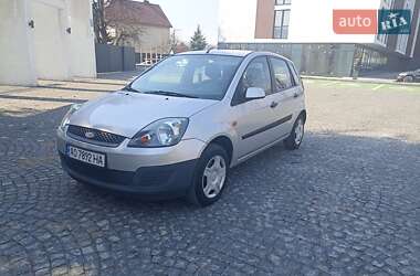 Хетчбек Ford Fiesta 2006 в Сваляві