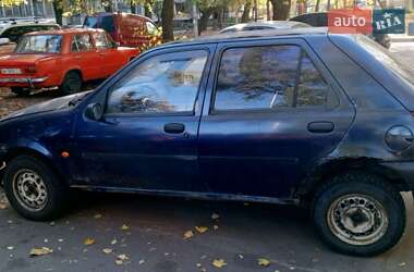 Хэтчбек Ford Fiesta 1997 в 