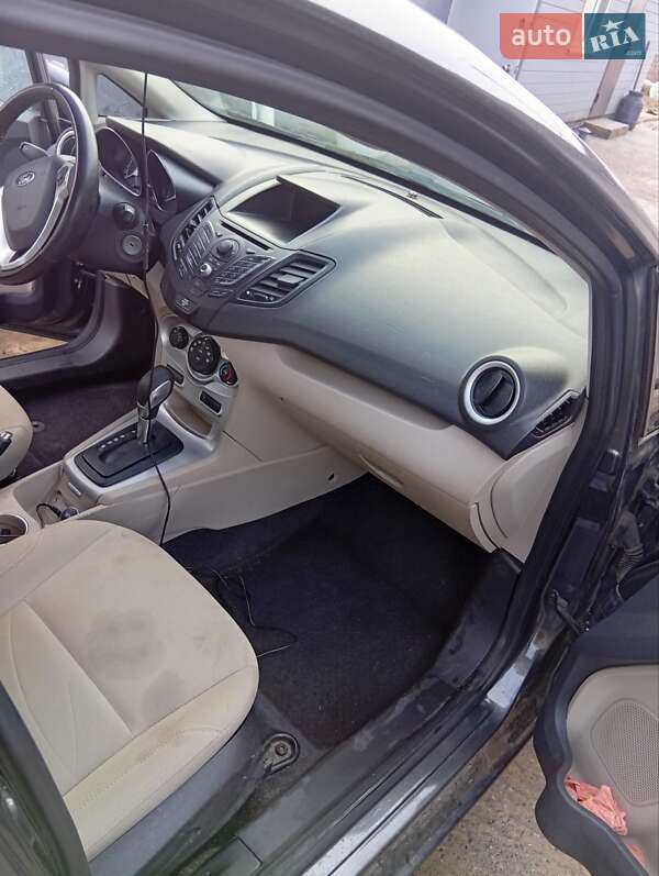 Седан Ford Fiesta 2014 в Києві