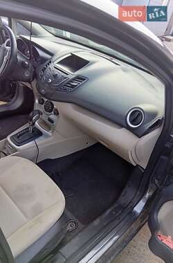 Седан Ford Fiesta 2014 в 