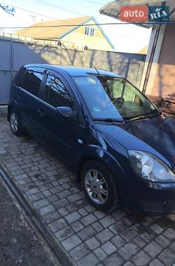 Хэтчбек Ford Fiesta 2008 в 