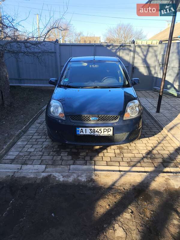 Хэтчбек Ford Fiesta 2008 в 