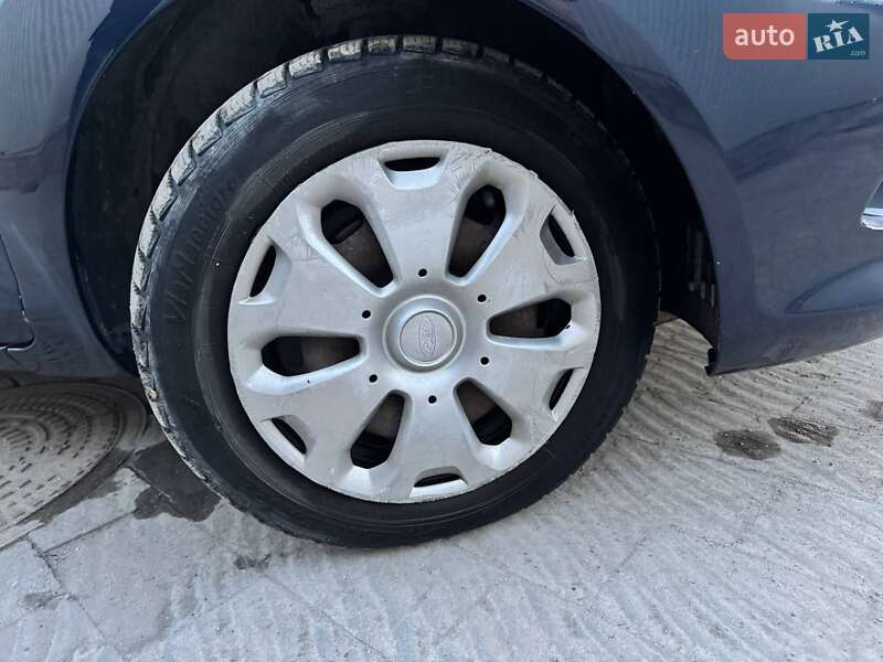 Хэтчбек Ford Fiesta 2011 в Тернополе