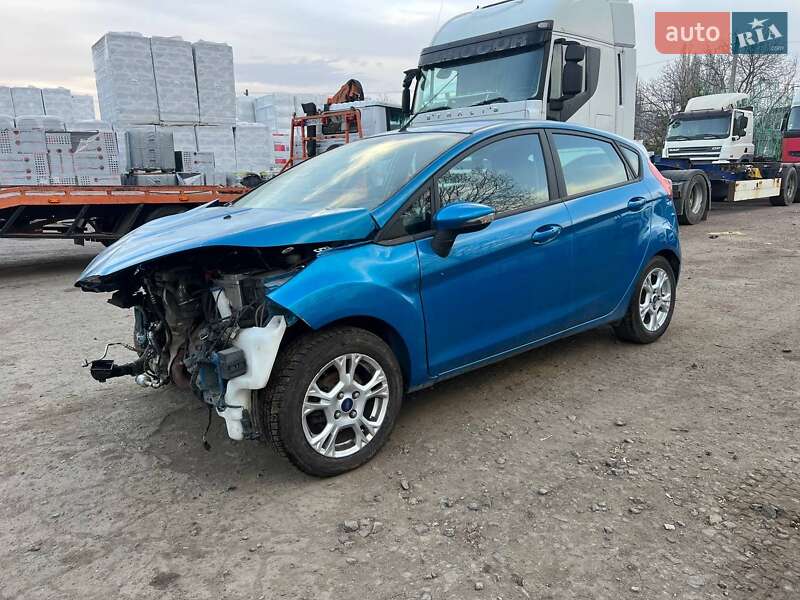 Хэтчбек Ford Fiesta 2014 в 