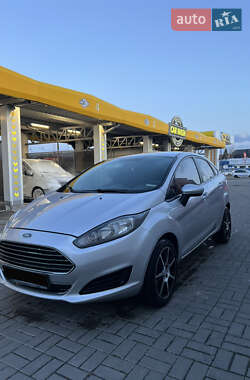 Седан Ford Fiesta 2017 в 