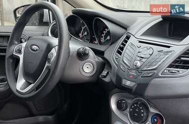 Хэтчбек Ford Fiesta 2019 в 