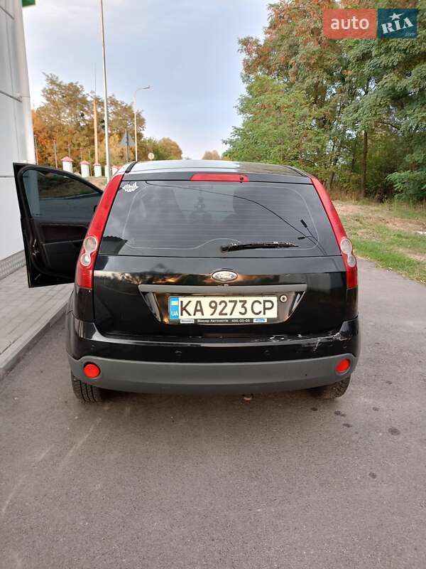 Хэтчбек Ford Fiesta 2008 в Макарове