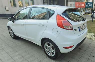 Хэтчбек Ford Fiesta 2017 в 