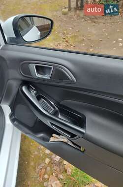 Хэтчбек Ford Fiesta 2017 в 