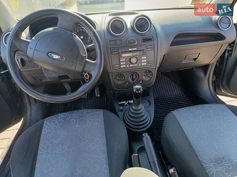 Хэтчбек Ford Fiesta 2007 в Ивано-Франковске