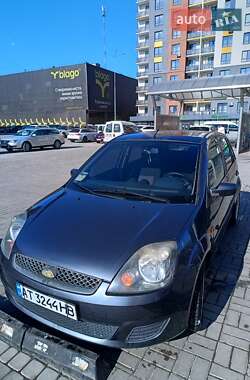 Хетчбек Ford Fiesta 2007 в 