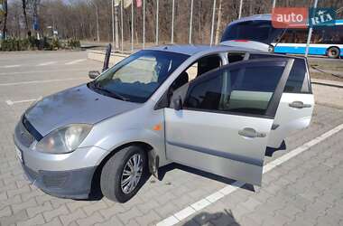 Хэтчбек Ford Fiesta 2007 в 