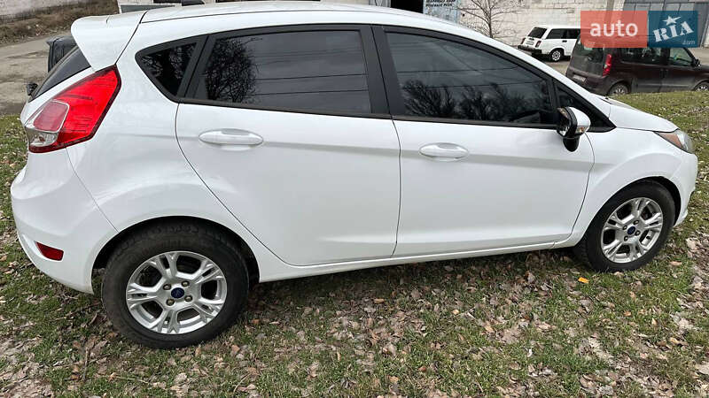 Хэтчбек Ford Fiesta 2014 в Днепре