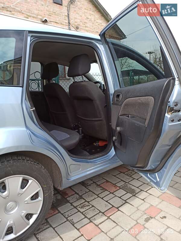 Хетчбек Ford Fiesta 2006 в Рівному