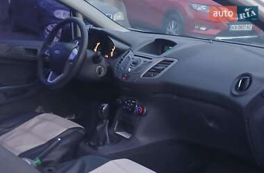 Хетчбек Ford Fiesta 2013 в 