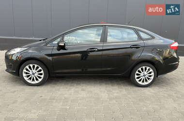 Седан Ford Fiesta 2014 в 