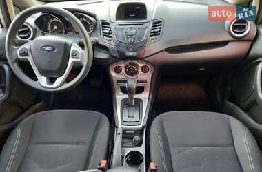Хэтчбек Ford Fiesta 2018 в 