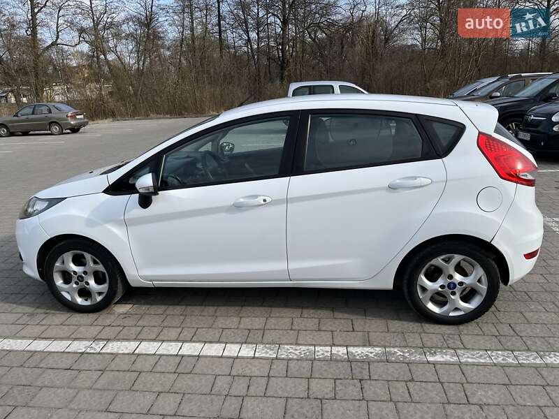 Хетчбек Ford Fiesta 2011 в Львові