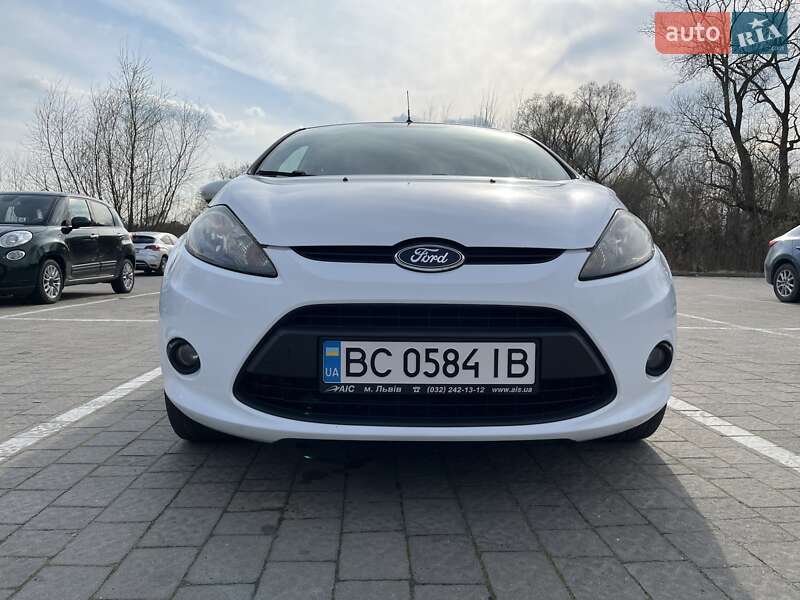 Хетчбек Ford Fiesta 2011 в Львові