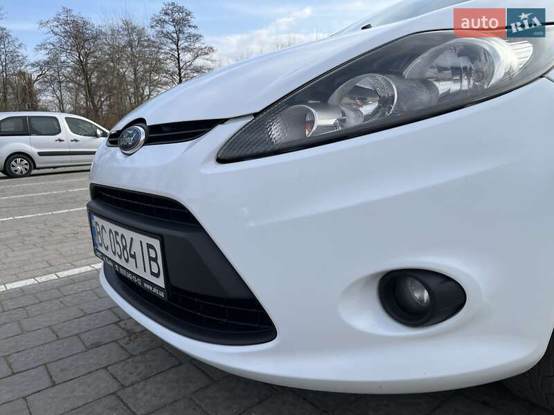 Хетчбек Ford Fiesta 2011 в Львові