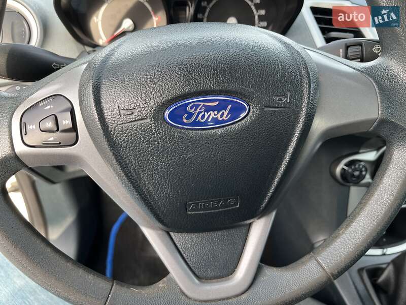 Хетчбек Ford Fiesta 2011 в Львові