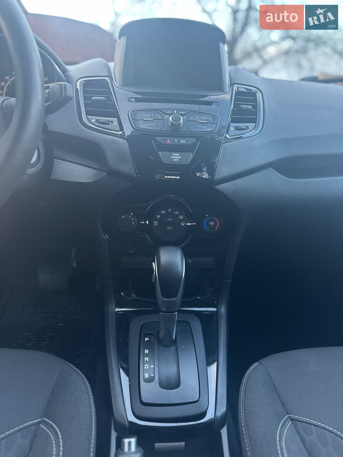 2019 Ford Fiesta - мініатюра 25