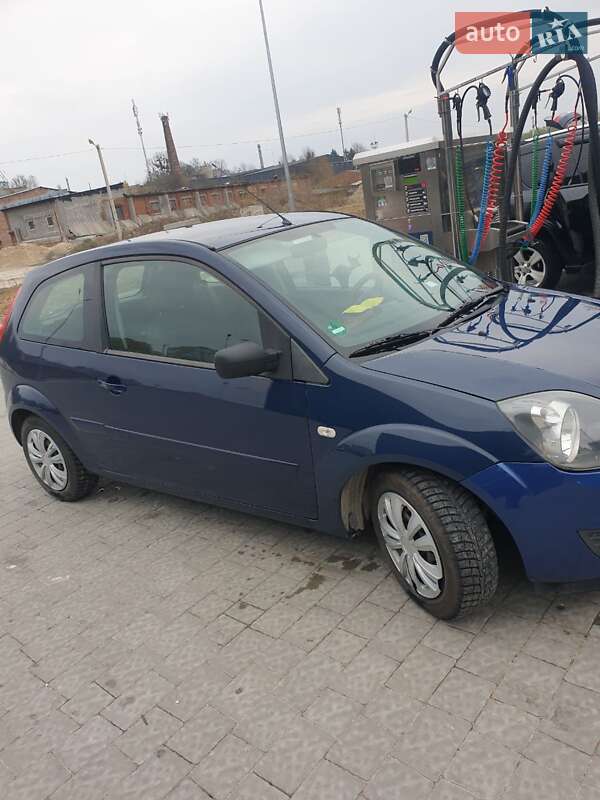 Хэтчбек Ford Fiesta 2008 в Львове