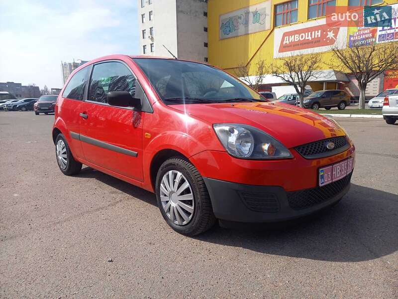 Хетчбек Ford Fiesta 2006 в Черкасах