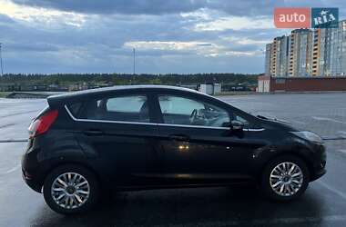 Хэтчбек Ford Fiesta 2014 в 