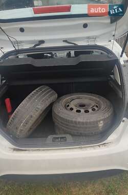 Хэтчбек Ford Fiesta 2017 в 