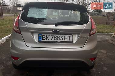 Хэтчбек Ford Fiesta 2013 в 