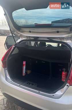 Хэтчбек Ford Fiesta 2010 в 