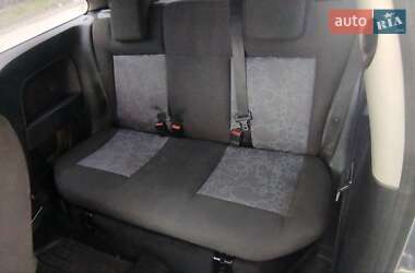 Хэтчбек Ford Fiesta 2006 в 