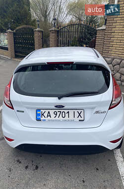 Хэтчбек Ford Fiesta 2014 в 