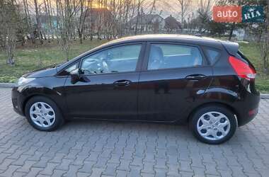 Хэтчбек Ford Fiesta 2013 в 