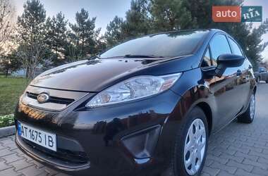 Хэтчбек Ford Fiesta 2013 в 