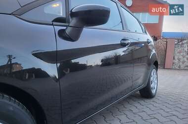 Хэтчбек Ford Fiesta 2013 в 