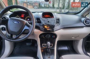 Хэтчбек Ford Fiesta 2013 в 