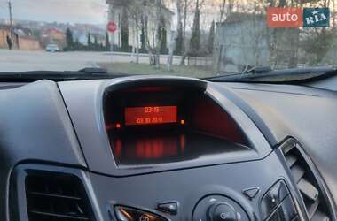 Хэтчбек Ford Fiesta 2013 в 