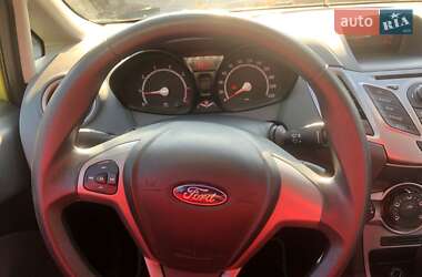 Хэтчбек Ford Fiesta 2010 в 