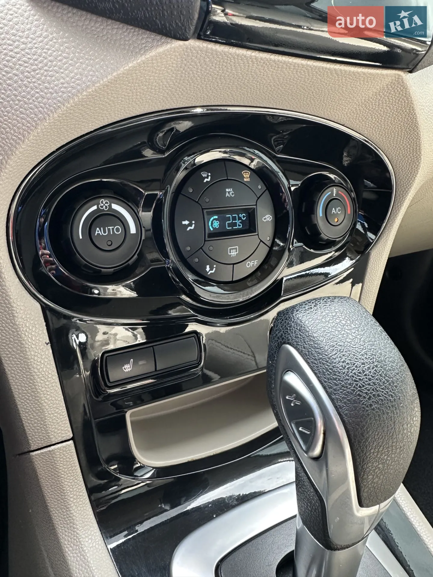 2017 Ford Fiesta - мініатюра 25