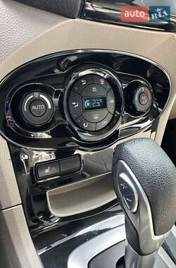 Седан Ford Fiesta 2017 в 