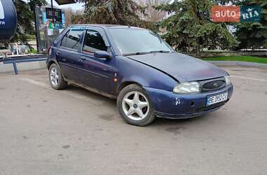 Хэтчбек Ford Fiesta 1996 в 