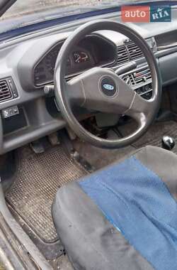 Хэтчбек Ford Fiesta 1990 в 