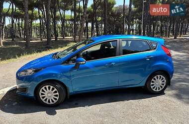 Хетчбек Ford Fiesta 2015 в Тернополі