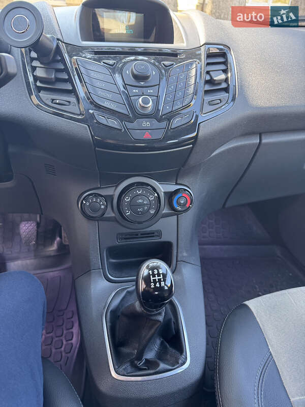 Хэтчбек Ford Fiesta 2013 в Виннице